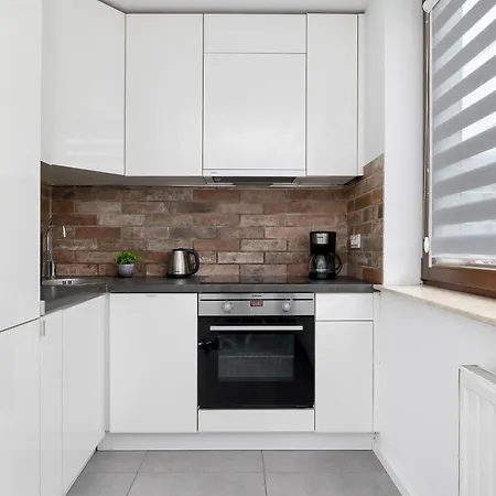 White And Grey In Cracow With Parking By Renters 아파트 크라쿠프