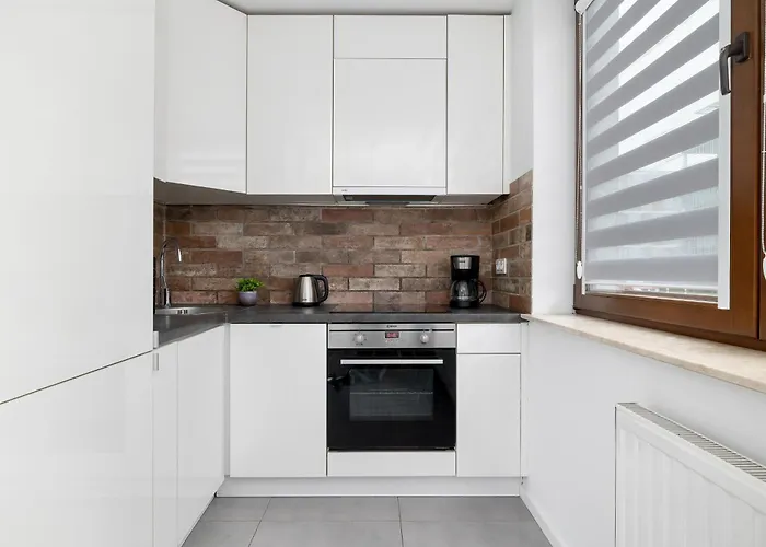 White And Grey In Cracow With Parking By Renters Apartman Krakkó