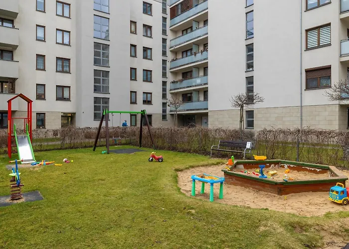 White And Grey In Cracow With Parking By Renters Krakkó