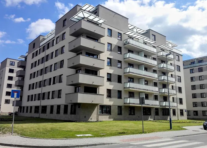 White And Grey In Cracow With Parking By Renters Krakkó