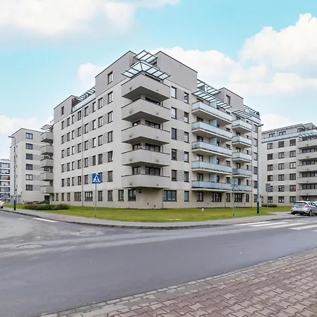 Lejlighed White And Grey In Cracow With Parking By Renters *