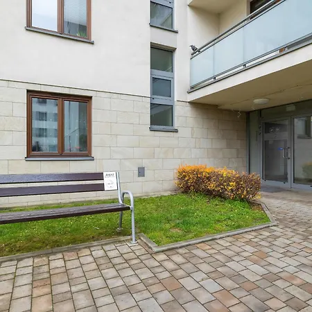 White And Grey In Cracow With Parking By Renters * Krakau